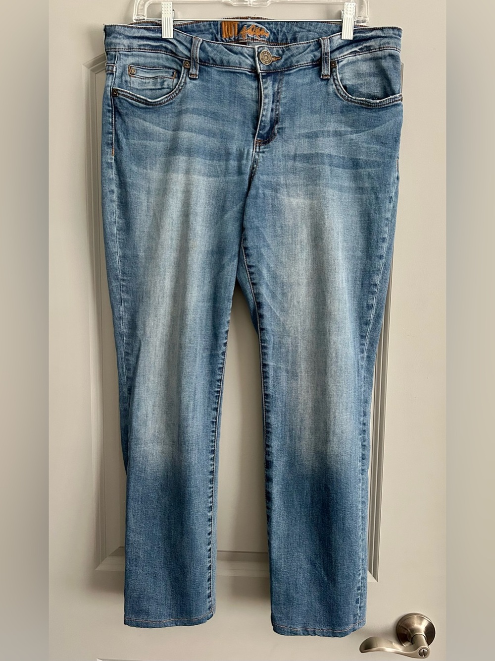 KUT from the Kloth Straight Leg Jeans Women’s Size 12 Light Wash Stretch Denim - Picture 2 of 6